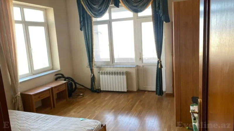 Kirayə verilir 7 otaqlı Mənzil Yeni tikili 400 m² İçərişəhər m. - şəkil 18