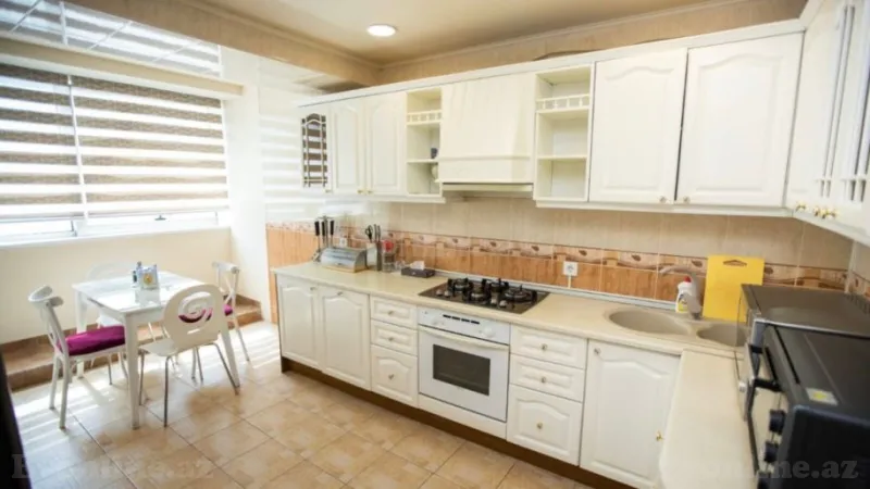 Kirayə verilir 3 otaqlı Mənzil Yeni tikili 110 m² 28 May m. - şəkil 10