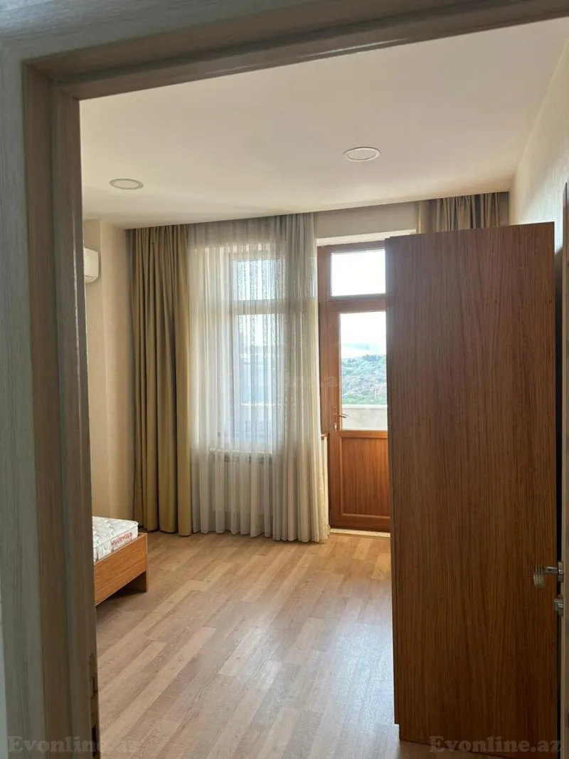 Kirayə verilir 3 otaqlı Mənzil Yeni tikili 111 m² Gənclik m. - şəkil 7