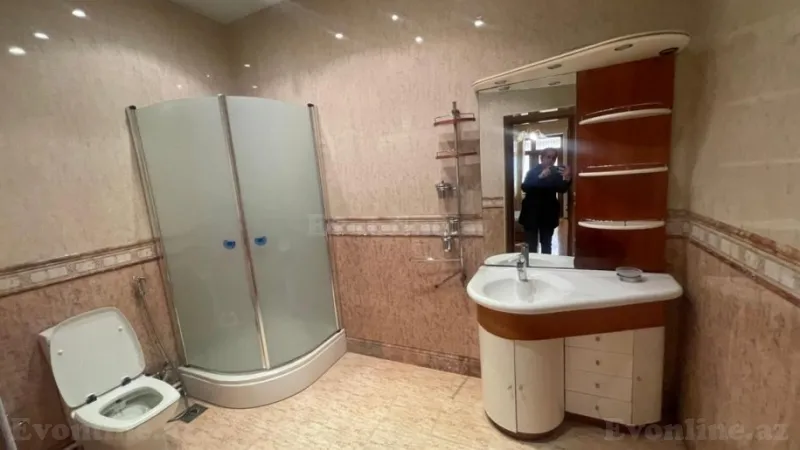 Kirayə verilir 5 otaqlı Mənzil Köhnə tikili 200 m² Nizami m. - şəkil 5