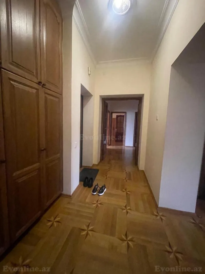 Kirayə verilir 5 otaqlı Mənzil Köhnə tikili 200 m² Nizami m. - şəkil 17