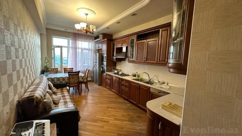 Satılır 2 otaqlı Mənzil Yeni tikili 110 m² 8 Noyabr m.