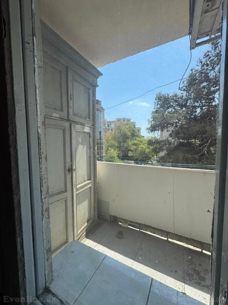 Satılır 2 otaqlı Mənzil Köhnə tikili 52 m² Nəsimi r. - şəkil 15