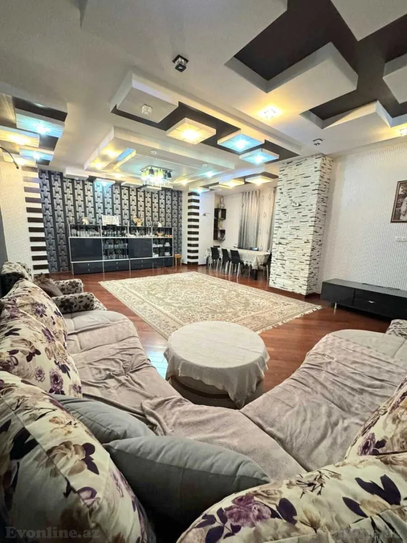 4 otaqlı Mənzil 187 m² Xətai r. Kirayə verilir