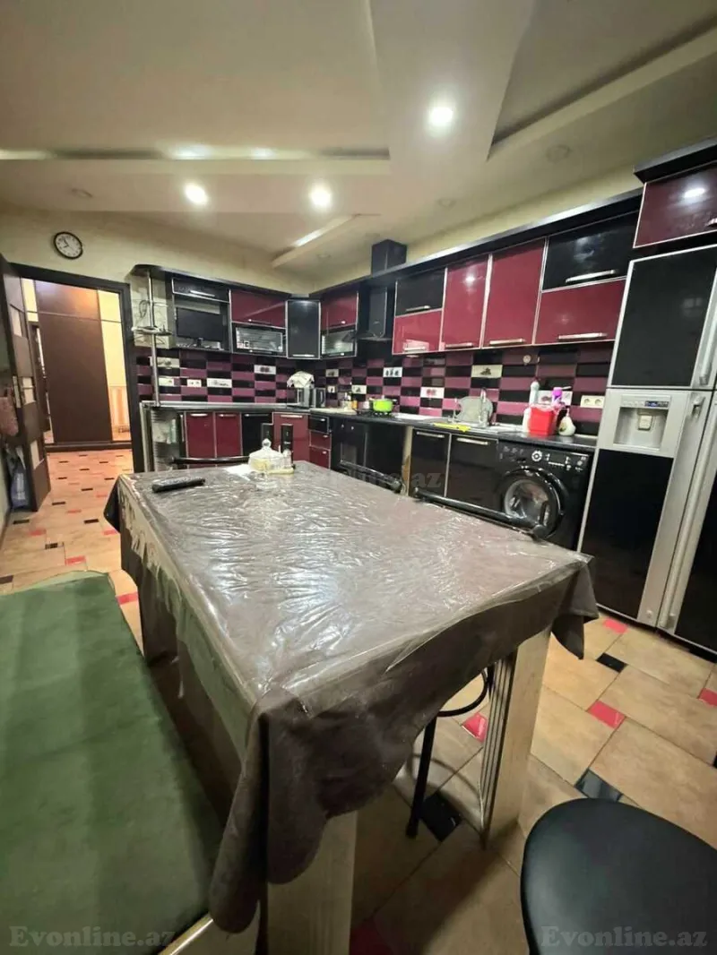 Kirayə verilir 4 otaqlı Mənzil Yeni tikili 187 m² Xətai r. - şəkil 2