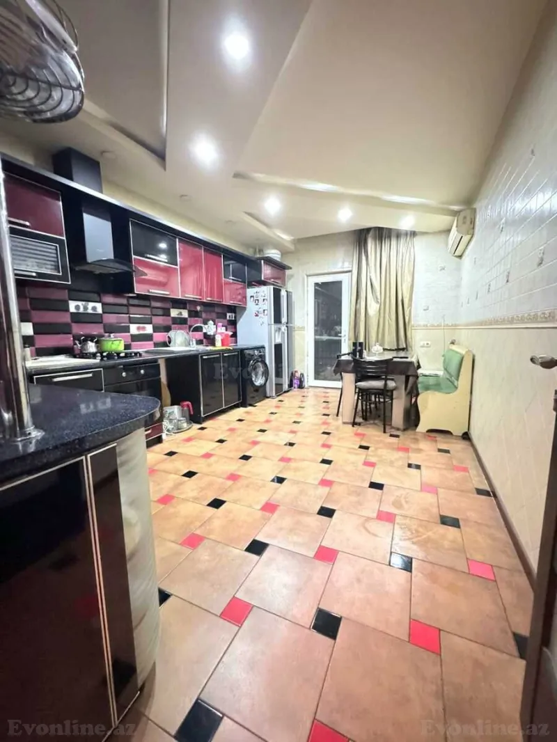 Kirayə verilir 4 otaqlı Mənzil Yeni tikili 187 m² Xətai r. - şəkil 3