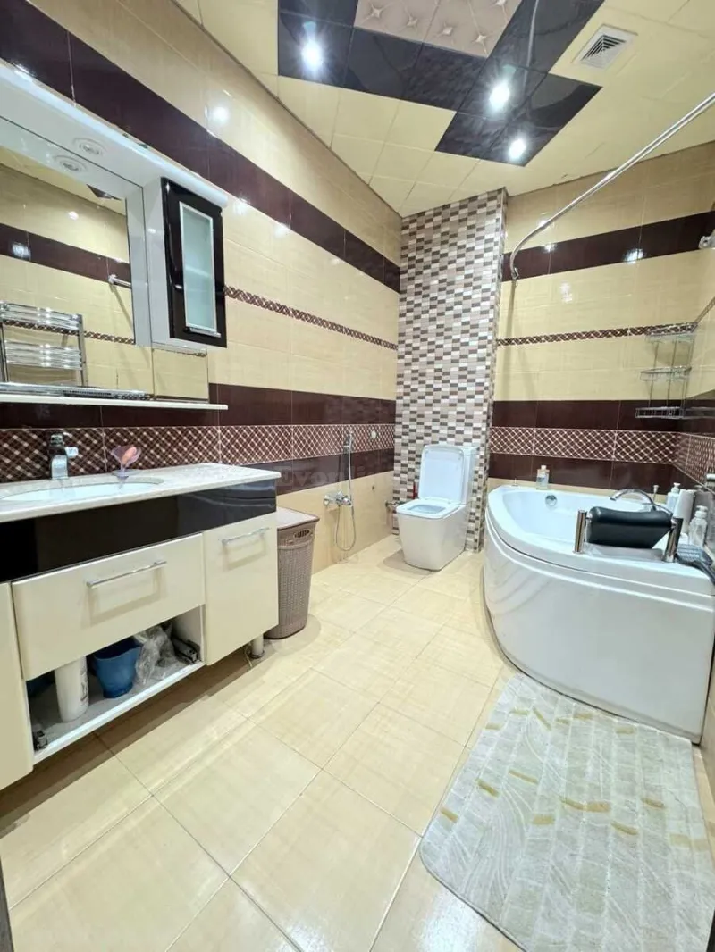 Kirayə verilir 4 otaqlı Mənzil Yeni tikili 187 m² Xətai r. - şəkil 4