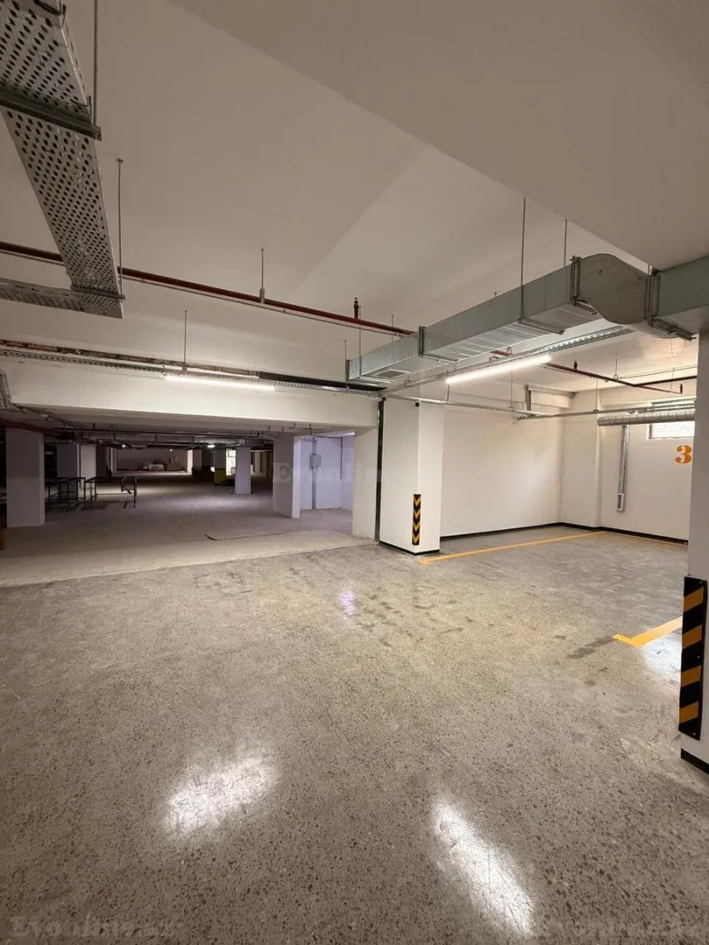 Satılır 4 otaqlı Mənzil Yeni tikili 175 m² 28 May m. - şəkil 2