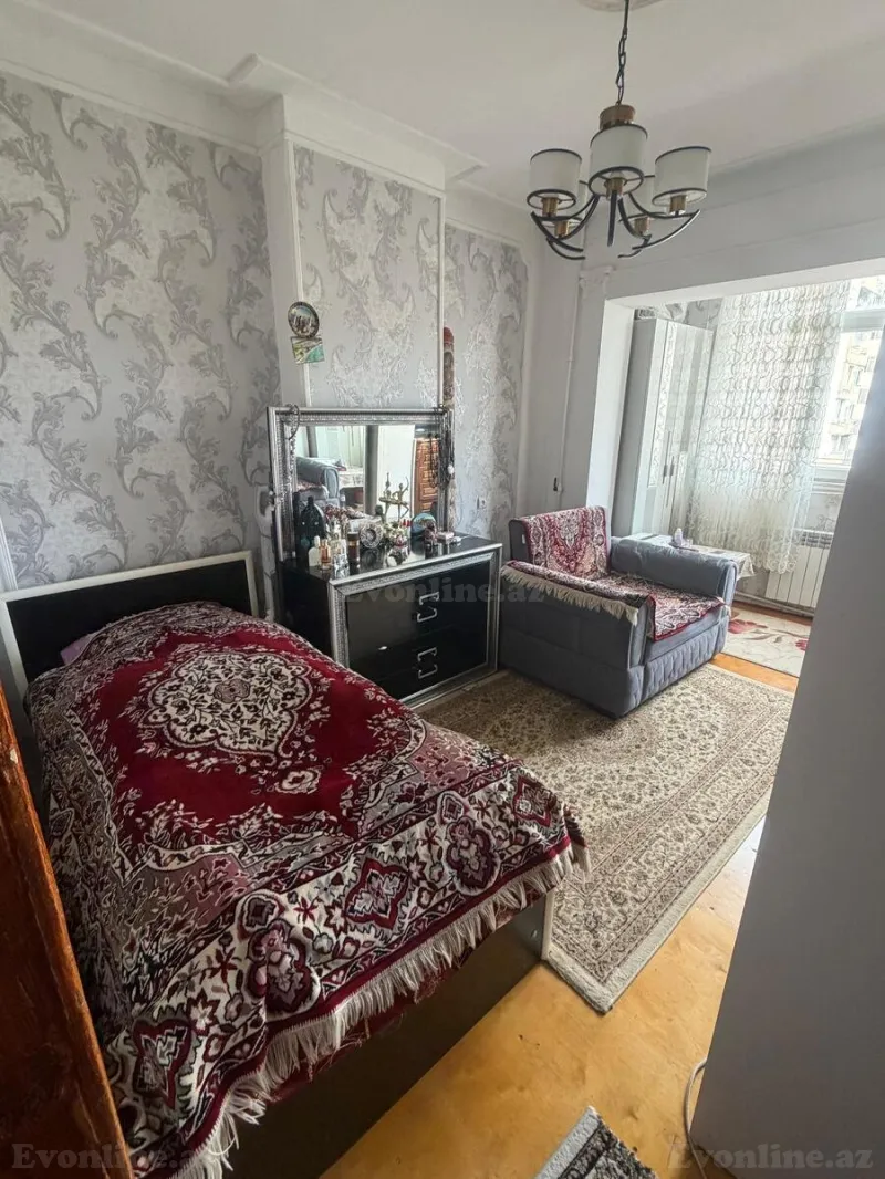 Satılır 2 otaqlı Mənzil Köhnə tikili 45 m² 8-ci mikrorayon - şəkil 3