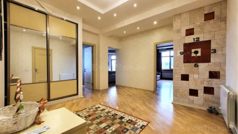 Kirayə verilir 3 otaqlı Mənzil Yeni tikili 125 m² 28 May m. - şəkil 9