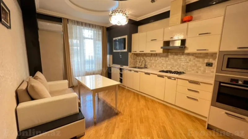 Kirayə verilir 3 otaqlı Mənzil Yeni tikili 130 m² Xətai m. - şəkil 9