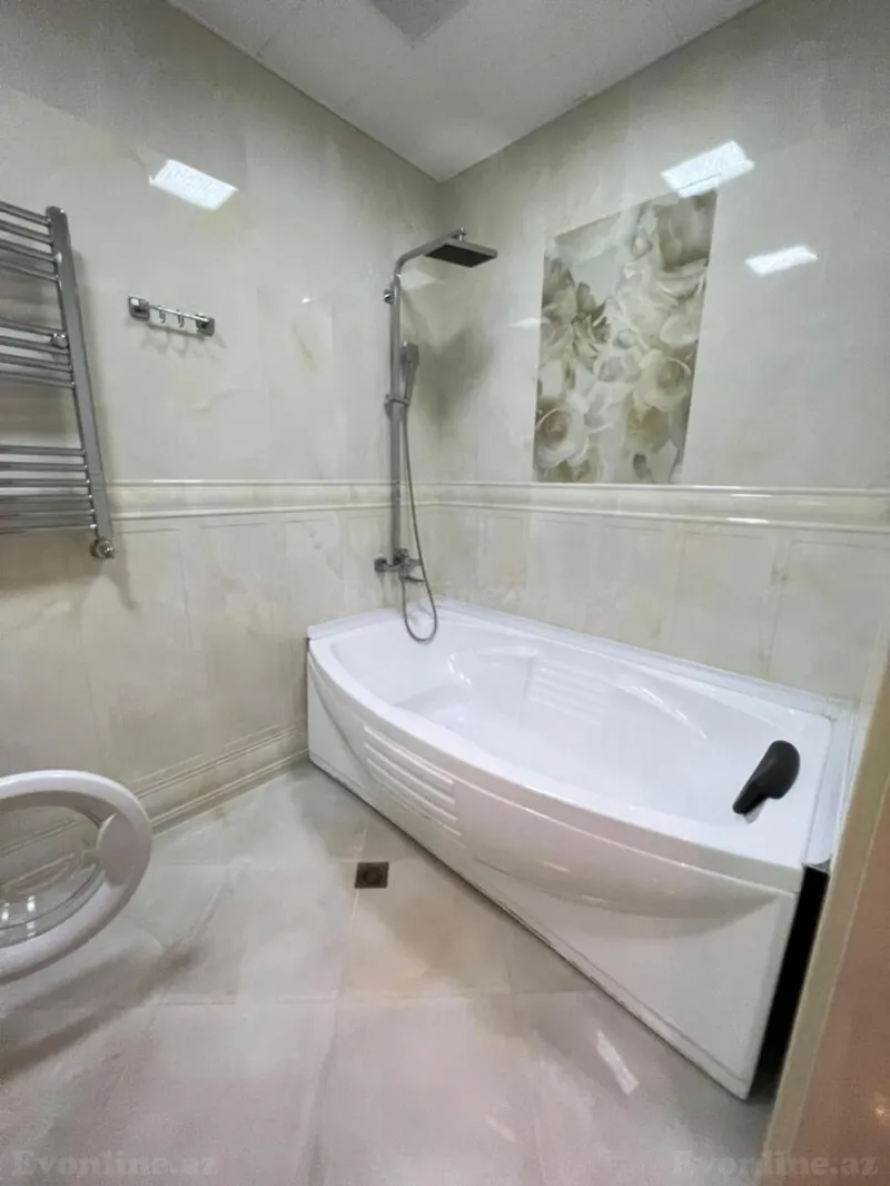 Kirayə verilir 3 otaqlı Mənzil Yeni tikili 130 m² Xətai m. - şəkil 19