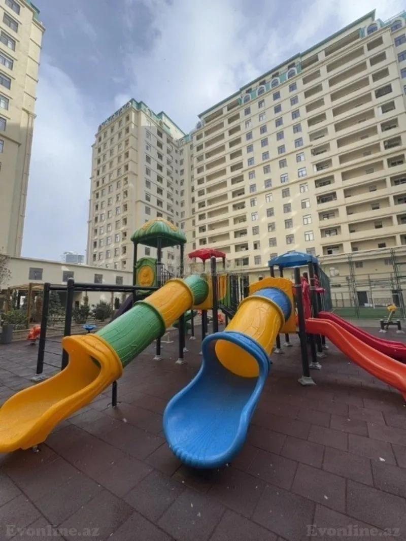 Satılır 2 otaqlı Mənzil Yeni tikili 85 m² 28 May m.