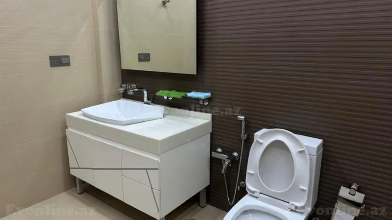 Kirayə verilir 4 otaqlı Mənzil Yeni tikili 160 m² 28 May m. - şəkil 12