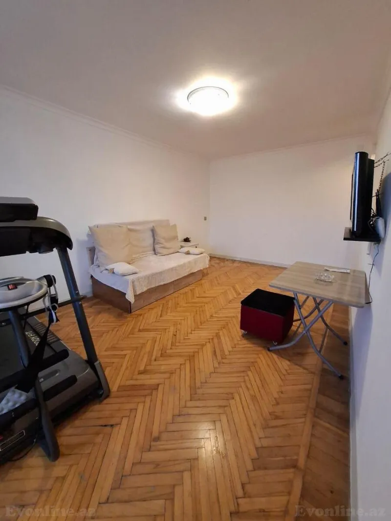 2 otaqlı Mənzil 45 m² Bakmil m. Kirayə verilir