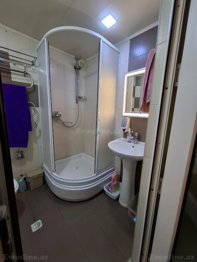 Kirayə verilir 2 otaqlı Mənzil Köhnə tikili 45 m² Bakmil m. - şəkil 9