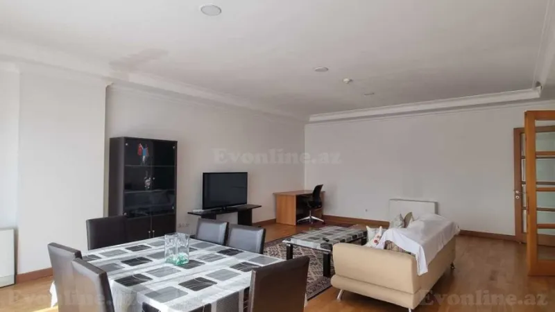 Kirayə verilir 4 otaqlı Mənzil Yeni tikili 200 m² 28 May m. - şəkil 3