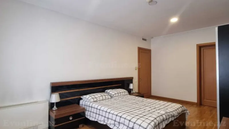 Kirayə verilir 4 otaqlı Mənzil Yeni tikili 200 m² 28 May m. - şəkil 7