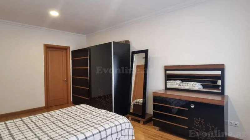 Kirayə verilir 4 otaqlı Mənzil Yeni tikili 200 m² 28 May m. - şəkil 8