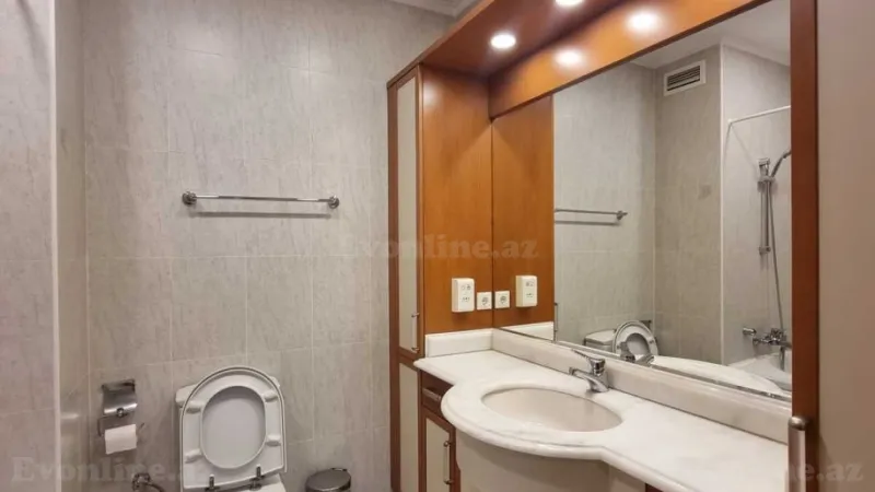 Kirayə verilir 4 otaqlı Mənzil Yeni tikili 200 m² 28 May m. - şəkil 15