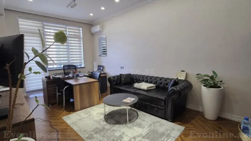 5 otaqlı Ofis 240 m² Koroğlu m. Kirayə verilir