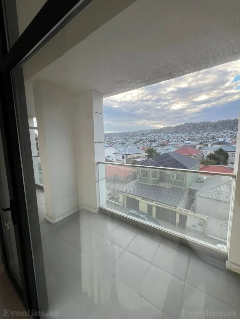 3 otaqlı Mənzil 120 m² Bayıl Kirayə verilir