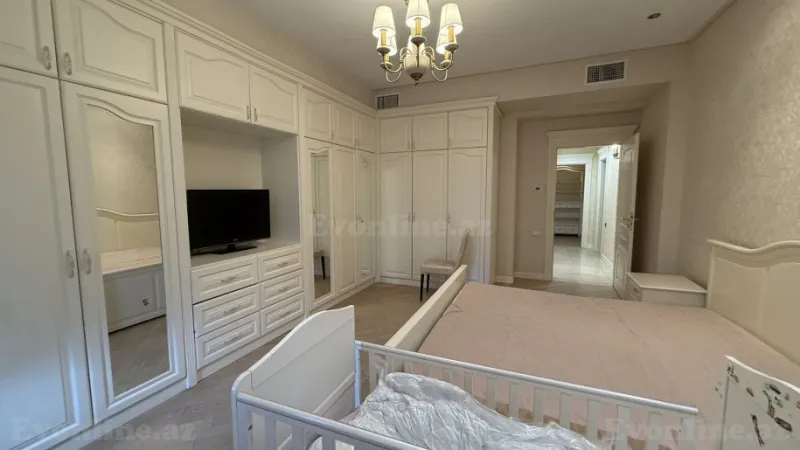 Satılır 4 otaqlı Mənzil Yeni tikili 180 m² Nizami m. - şəkil 14