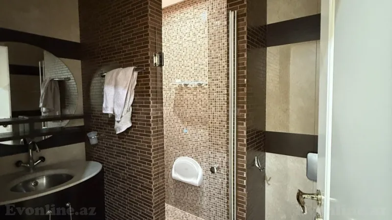 Satılır 4 otaqlı Mənzil Yeni tikili 180 m² Nizami m. - şəkil 18