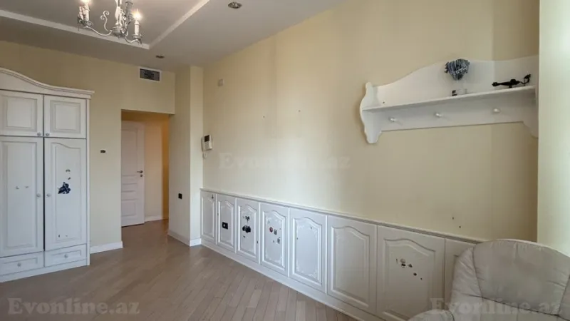 Satılır 4 otaqlı Mənzil Yeni tikili 180 m² Nizami m. - şəkil 28