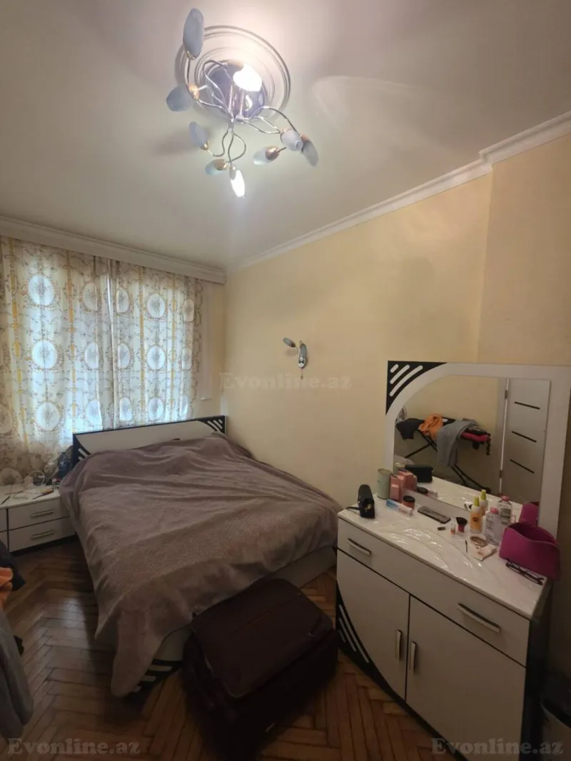 Kirayə verilir 3 otaqlı Mənzil Köhnə tikili 70 m² Nəsimi r. - şəkil 3