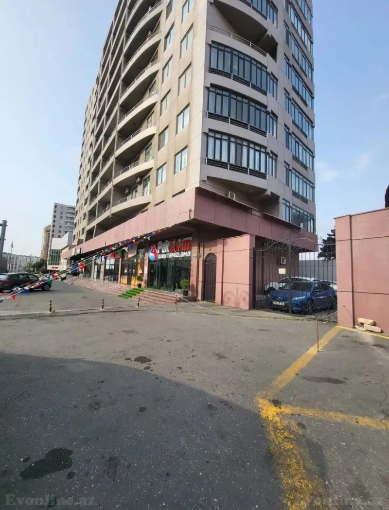 3 otaqlı Ofis 157 m² Gənclik m. Kirayə verilir