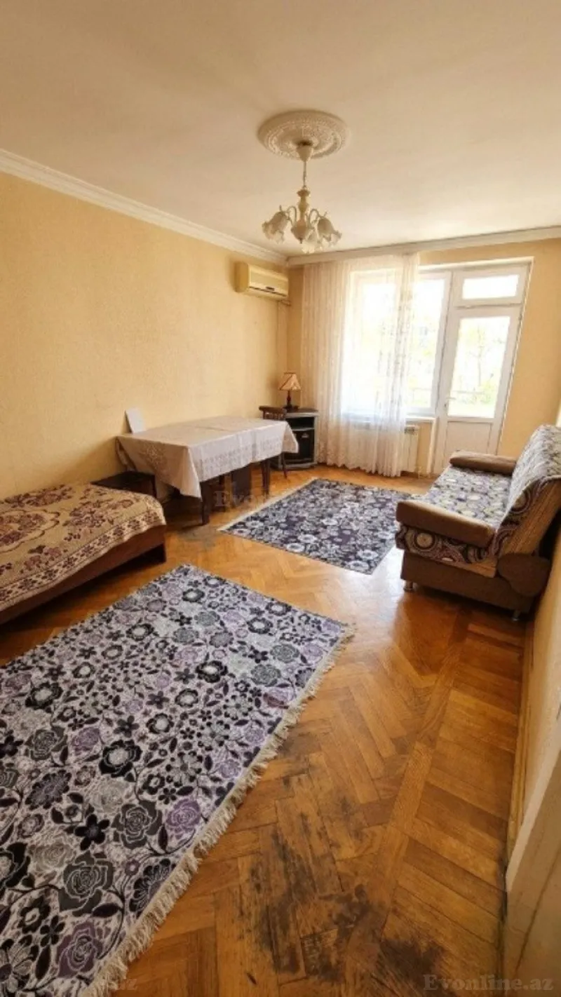 1 otaqlı Mənzil 30 m² Elmlər Akademiyası m. Satılır