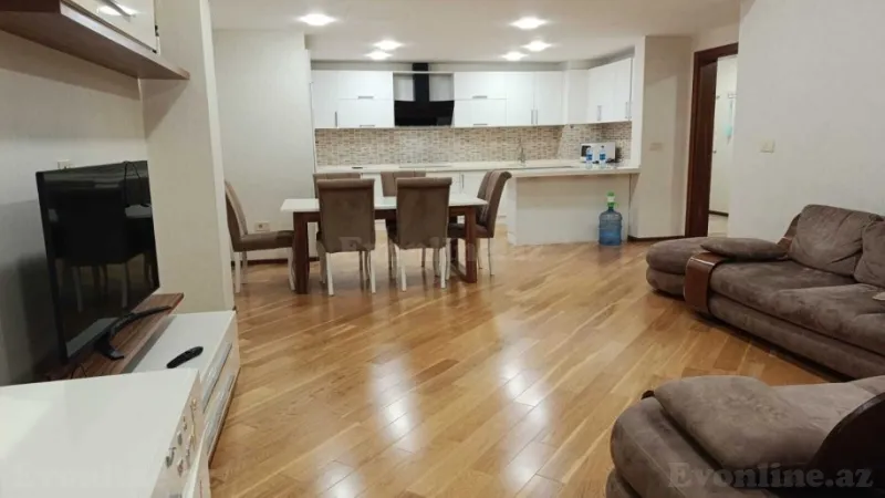 Kirayə verilir 4 otaqlı Mənzil Yeni tikili 190 m² 28 May m. - şəkil 4