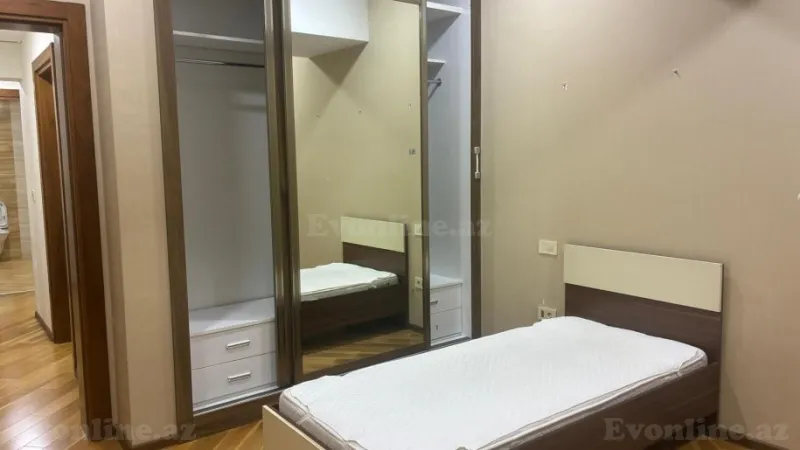 Kirayə verilir 4 otaqlı Mənzil Yeni tikili 190 m² 28 May m. - şəkil 11