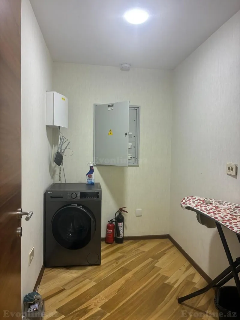 Kirayə verilir 4 otaqlı Mənzil Yeni tikili 190 m² 28 May m. - şəkil 15