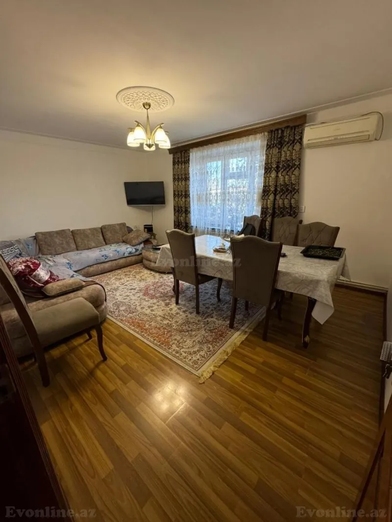 3 otaqlı Mənzil 75 m² 1-ci mikrorayon Satılır