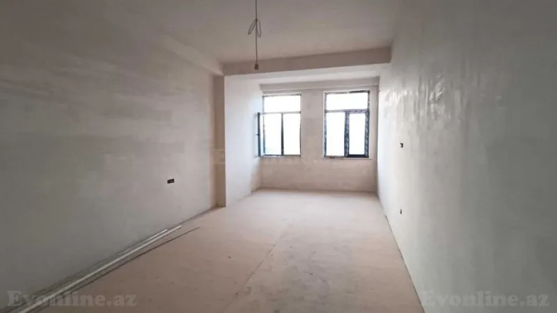 4 otaqlı Mənzil 215 m² 8-ci mikrorayon Satılır