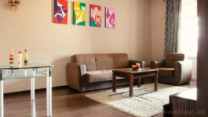 3 otaqlı Mənzil 110 m² Sahil m. Kirayə verilir