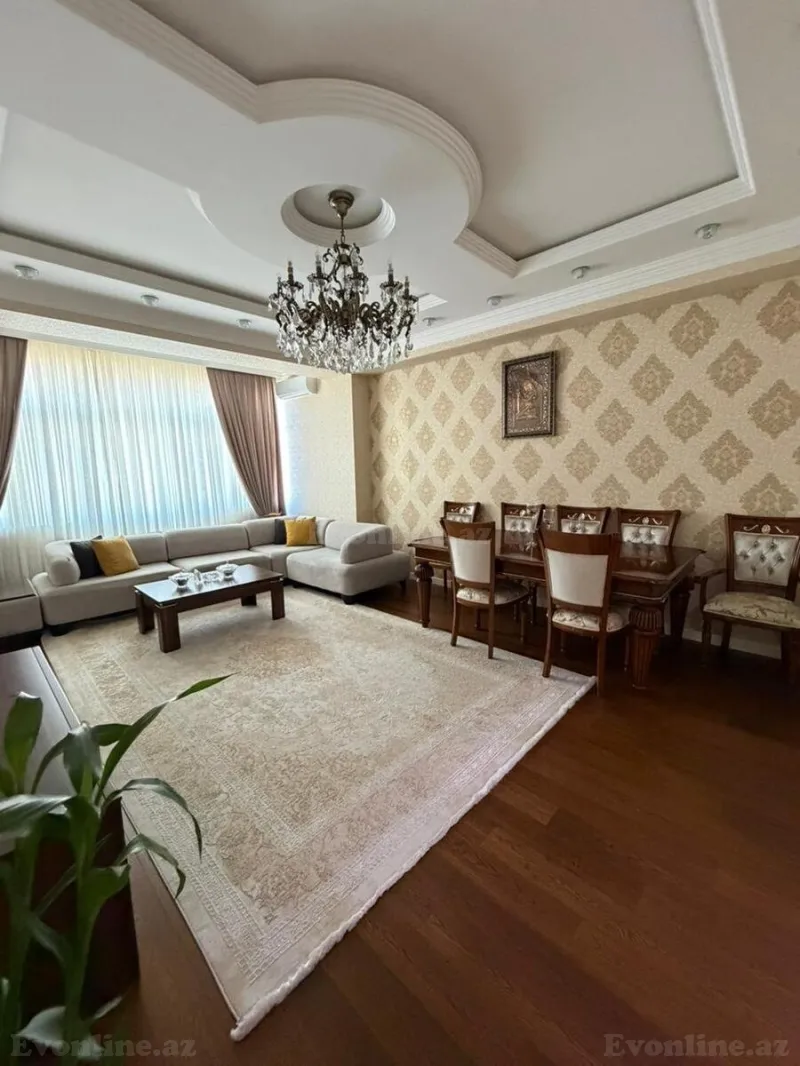 3 otaqlı Mənzil 118 m² Qara Qarayev m. Satılır