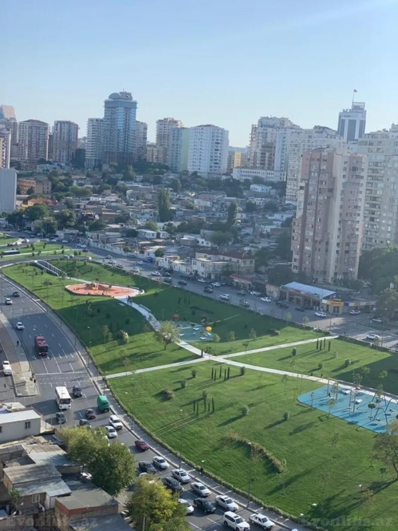 4 otaqlı Mənzil 200 m² Nizami m. Kirayə verilir