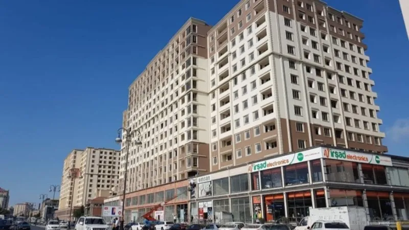 3 otaqlı Mənzil 120 m² İnşaatçılar m. Kirayə verilir