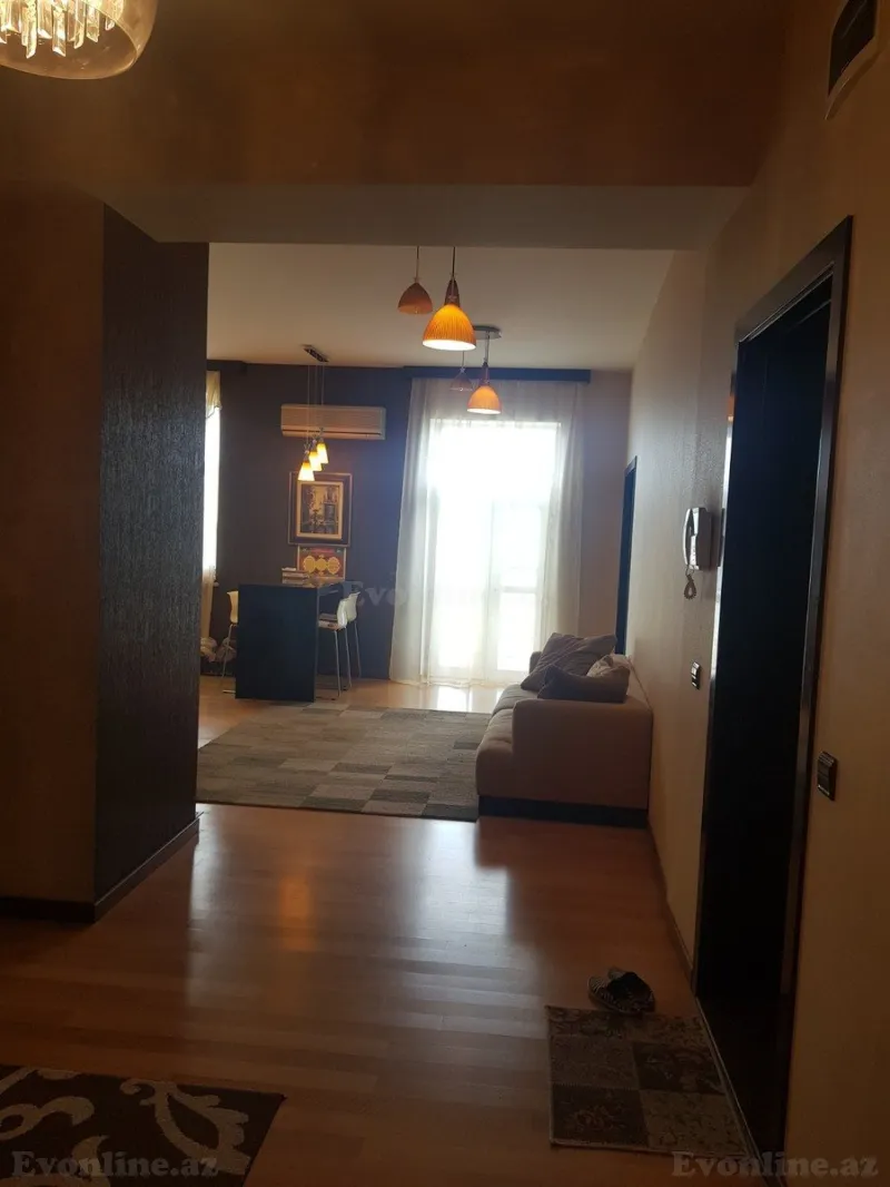 Kirayə verilir 6 otaqlı Mənzil Köhnə tikili 200 m² Yasamal - şəkil 12