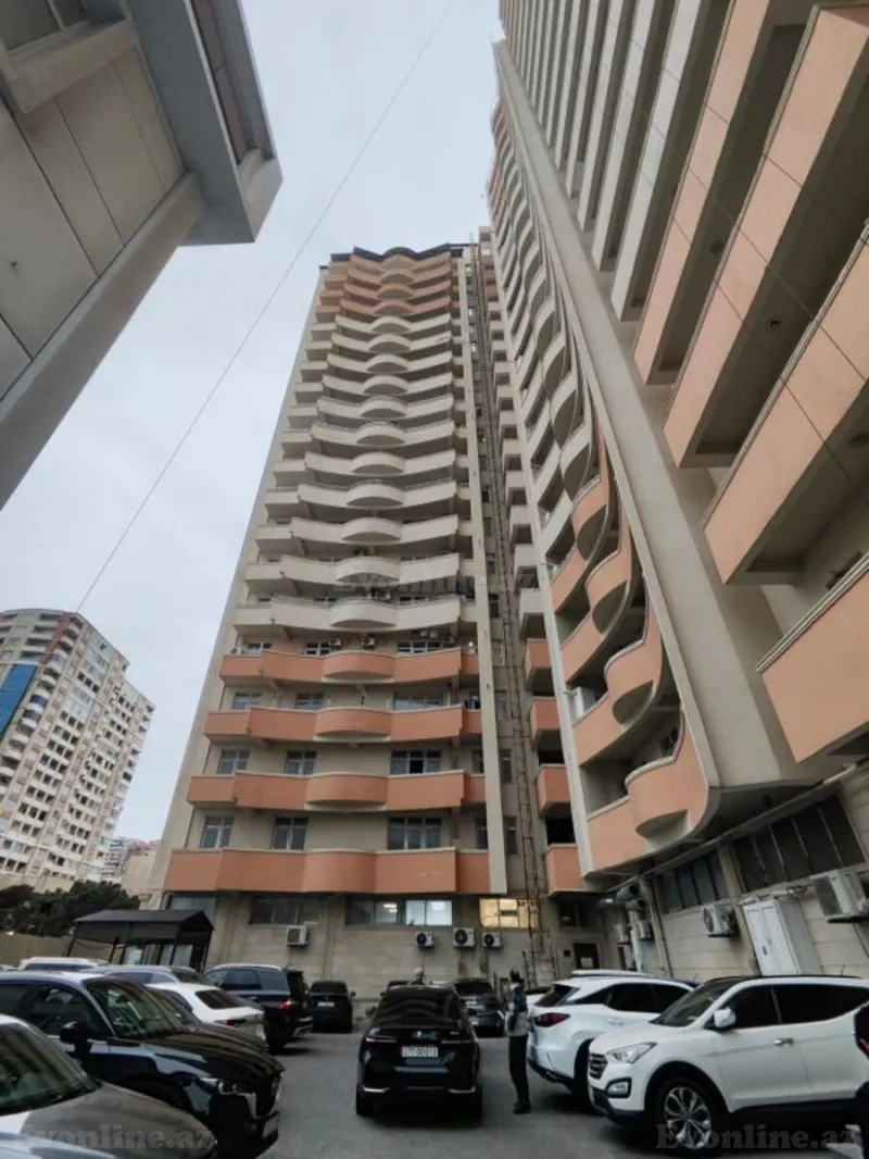 Kirayə verilir 4 otaqlı Mənzil Yeni tikili 180 m² Xətai m. - şəkil 2