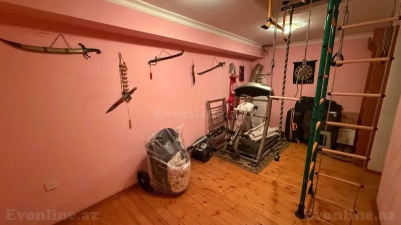 Satılır 3 otaqlı Mənzil Köhnə tikili 130 m² Səbail r. - şəkil 13