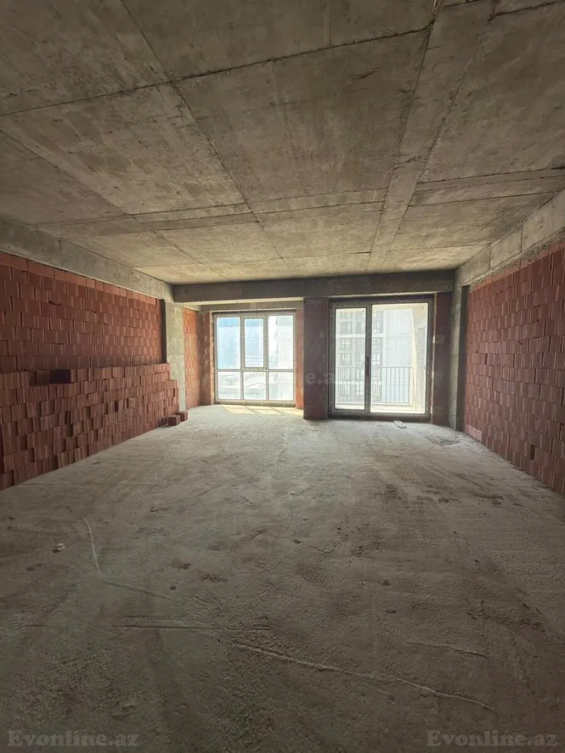 Satılır 2 otaqlı Mənzil Yeni tikili 80 m² Koroğlu m. - şəkil 5