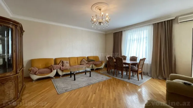 3 otaqlı Mənzil 130 m² 1-ci mikrorayon Kirayə verilir