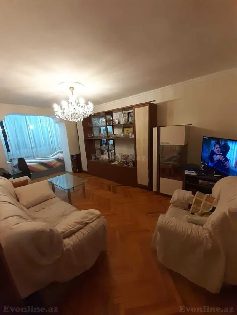 3 otaqlı Mənzil 80 m² Elmlər Akademiyası m. Satılır