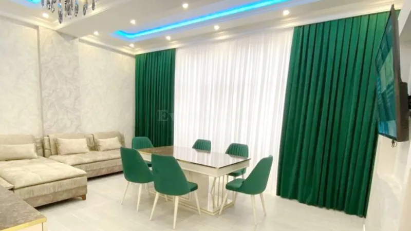 3 otaqlı Mənzil 120 m² 28 May m. Kirayə verilir