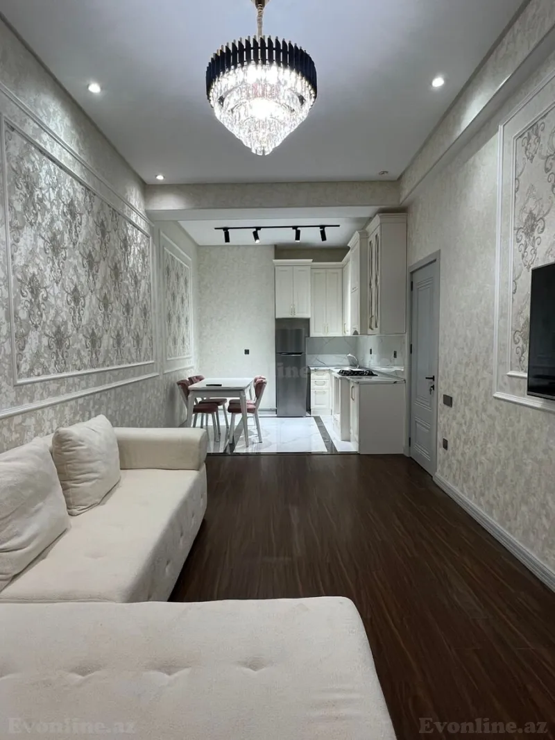 3 otaqlı Mənzil 110 m² 28 May m. Kirayə verilir
