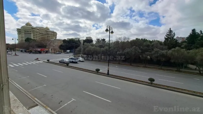 3 otaqlı Mənzil 75 m² Nəsimi r. Satılır